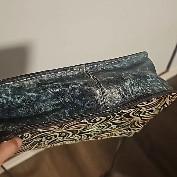 NWOT Patricia Nash granada turquoise tooled leather crossbody purse - Picture 8 of 12